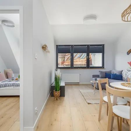 Kolo Brzegu By Renters * Kołobrzeg