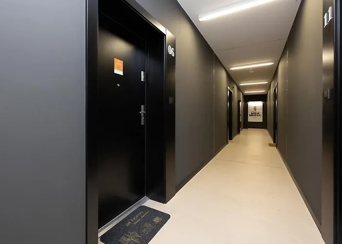 Aparthotel Kolo Brzegu By Renters 3*